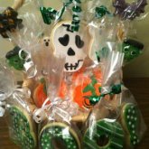 Allie's Sweet Tooth: Halloween Favors Basket