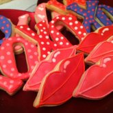 Allie's Sweet Tooth: X's and O's and Lip Kiss Cookies