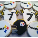 Allie's Sweet Tooth: Steelers Football Cookies